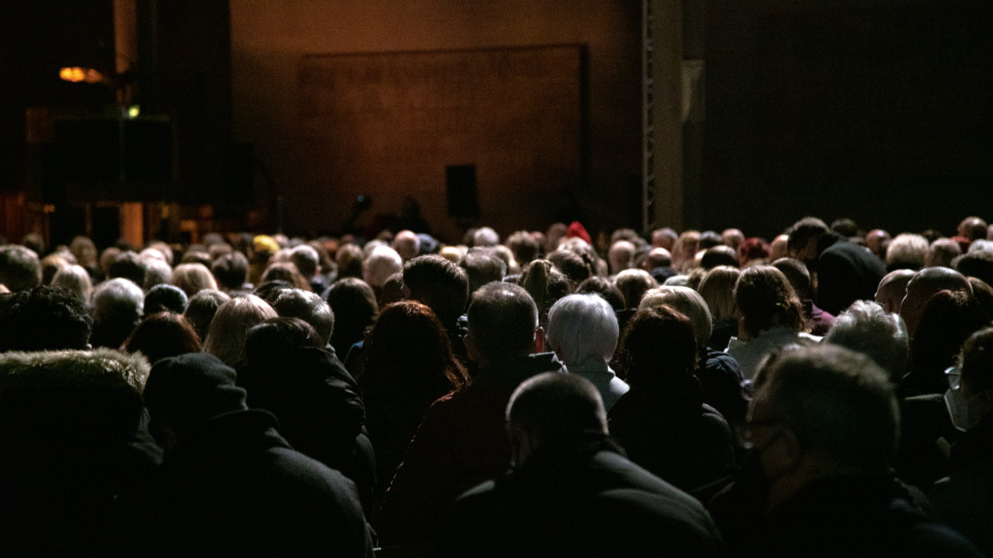 Audience gathered inside Coventry Cathedral for Ghosts in the Ruins